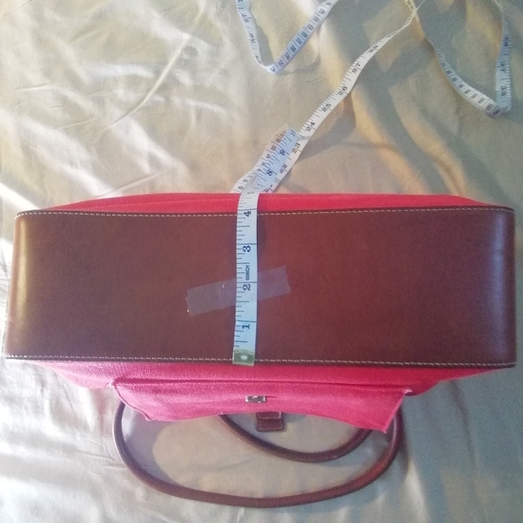 Eddie Bauer red canvas with brown leather bag - Picture 2 of 11
